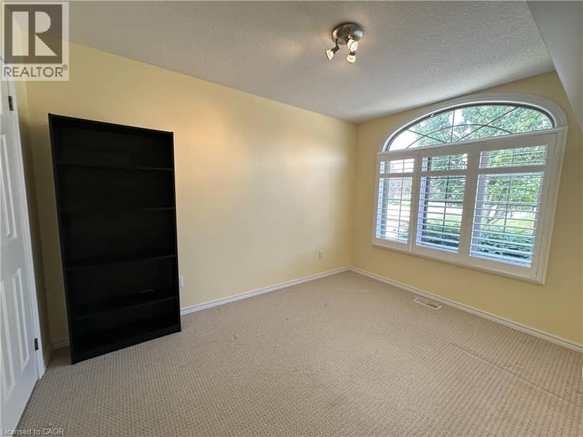 510 QUEENSWAY Street W Unit# 38 — photo 11 of 40