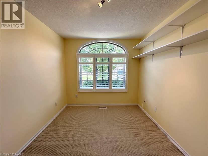 510 QUEENSWAY Street W Unit# 38 — photo 12 of 40