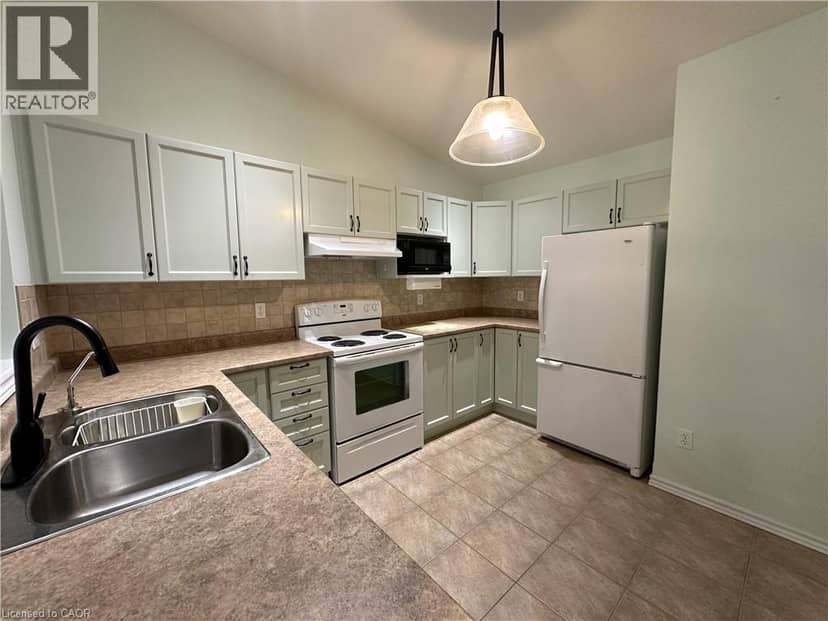 510 QUEENSWAY Street W Unit# 38 — photo 22 of 40