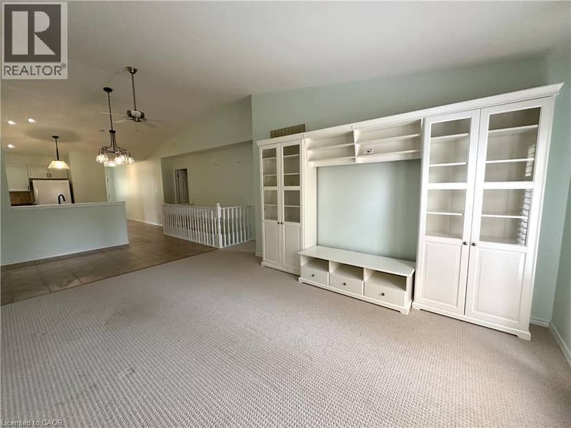510 QUEENSWAY Street W Unit# 38 — photo 32 of 40