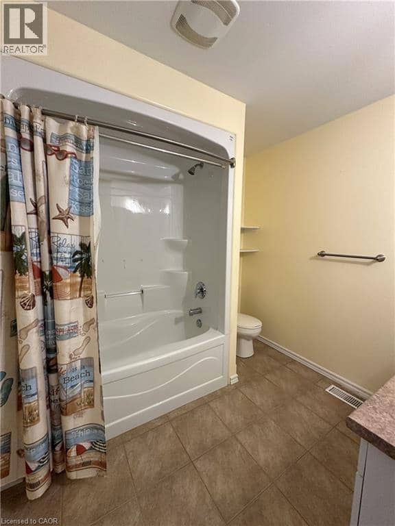 510 QUEENSWAY Street W Unit# 38 — photo 39 of 40