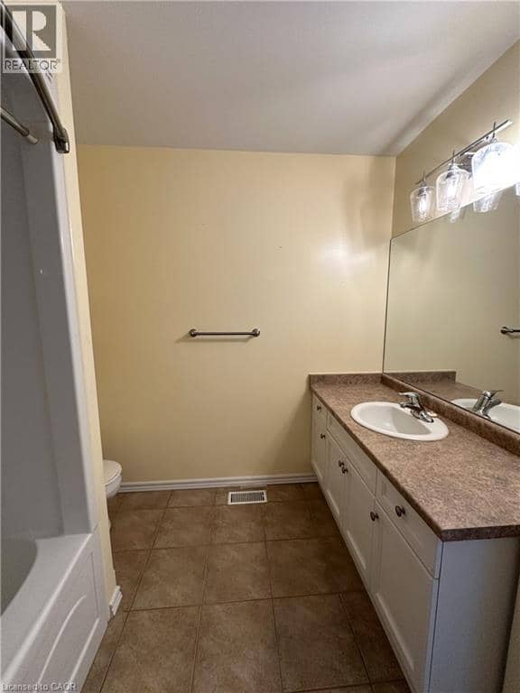 510 QUEENSWAY Street W Unit# 38 — photo 40 of 40