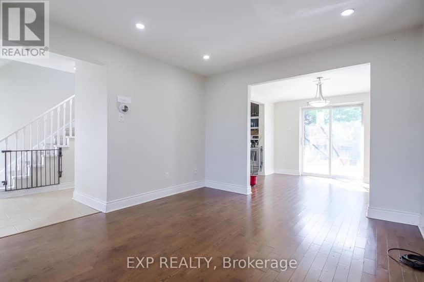 692 Sultana Square — photo 7 of 40