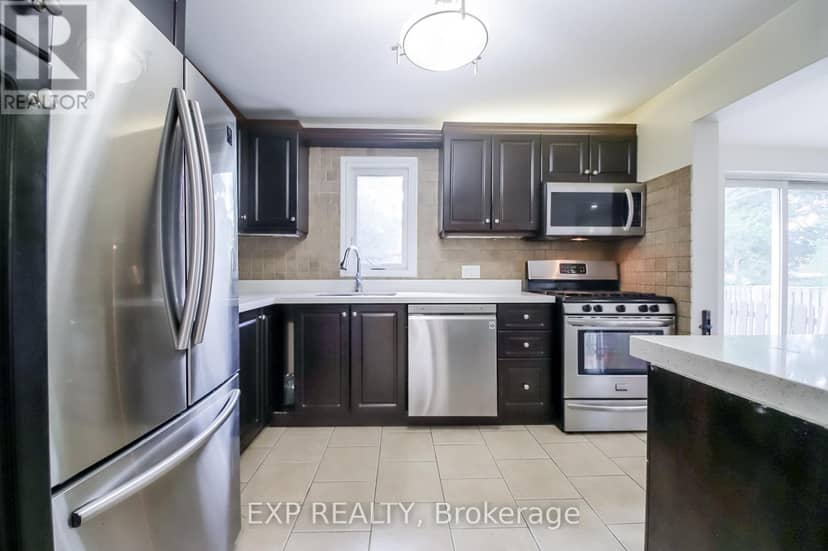 692 Sultana Square — photo 16 of 40