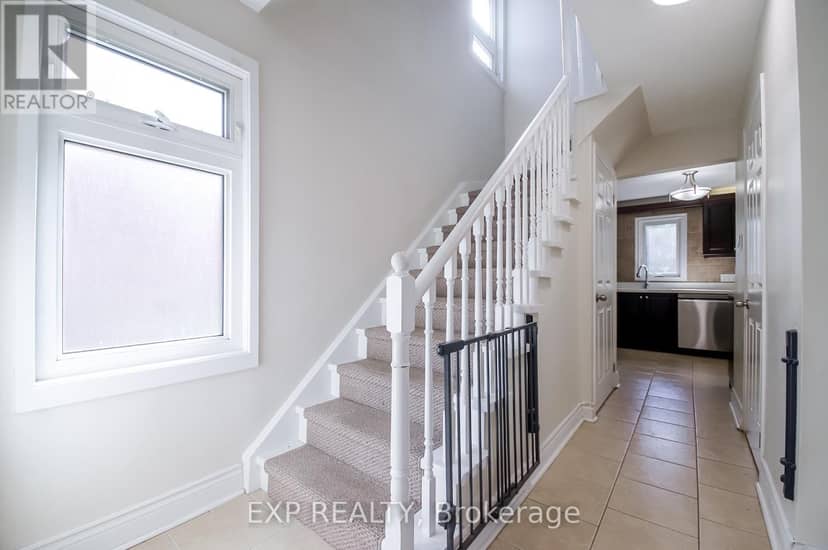 692 Sultana Square — photo 20 of 40