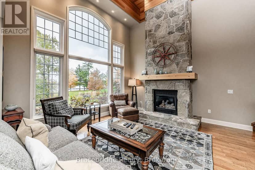 Carling 5 W3 - 3876 Muskoka Rd 118 Highway W, Muskoka Lakes, photo 4