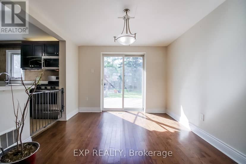692 Sultana Square — photo 12 of 40
