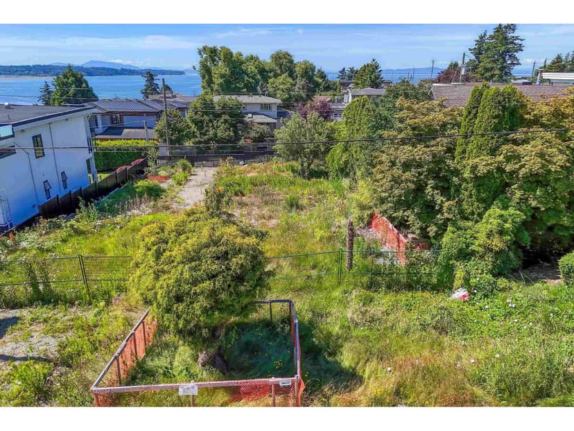 15554 CLIFF AVENUE, White Rock, photo 2