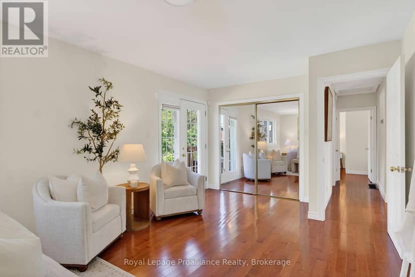 951 D'Arcy Street — photo 19 of 40