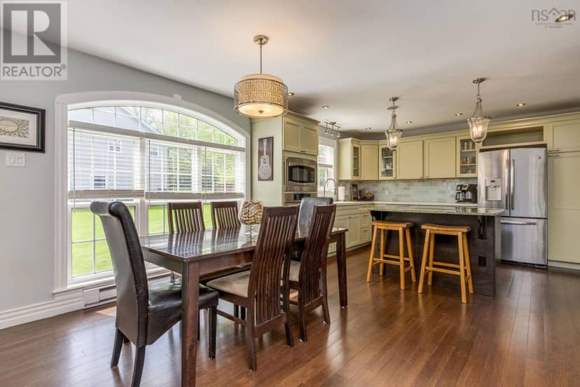 95 Macdonald Park Road S — photo 14 of 40