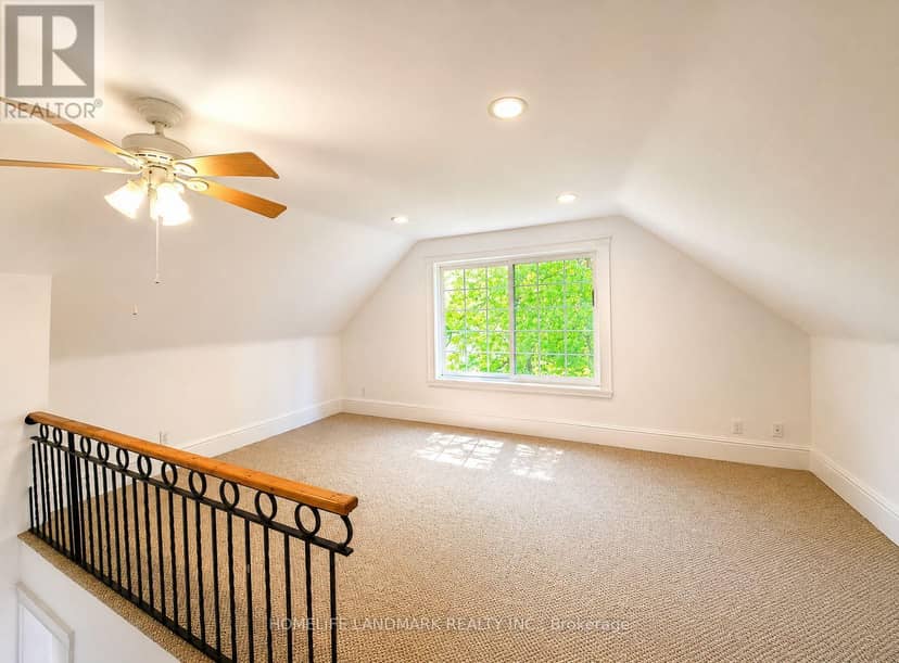 111 Penetang Street — photo 16 of 24