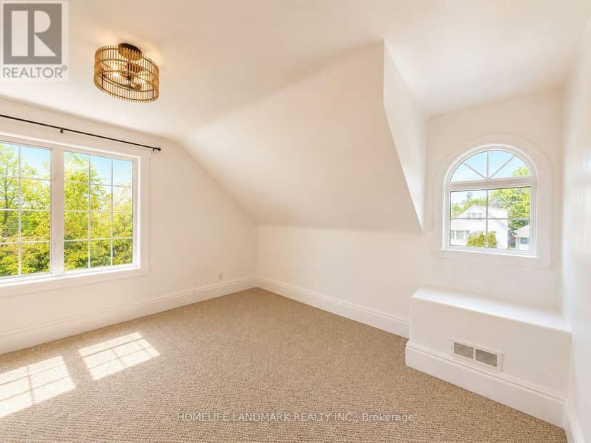 111 Penetang Street — photo 18 of 24
