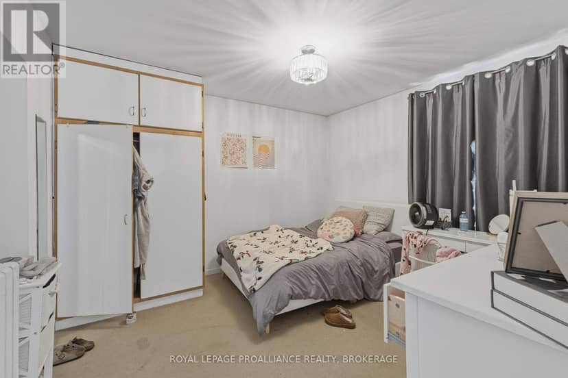 279 Frontenac Street — photo 14 of 40