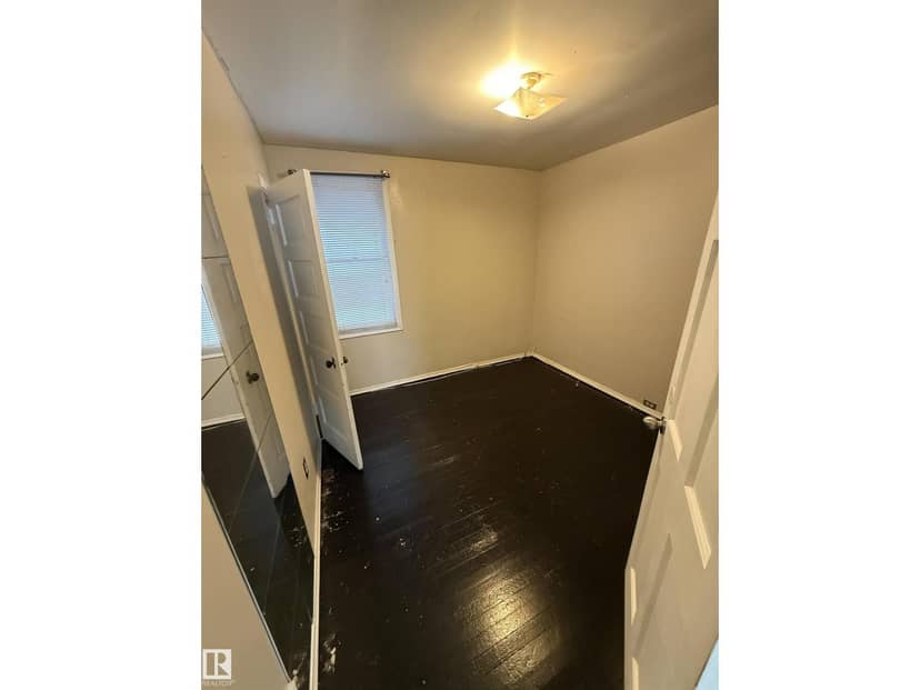 11121 127 ST NW — photo 30 of 32