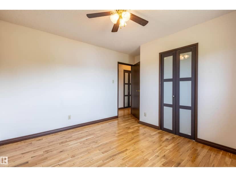 3706 50 ST — photo 13 of 40