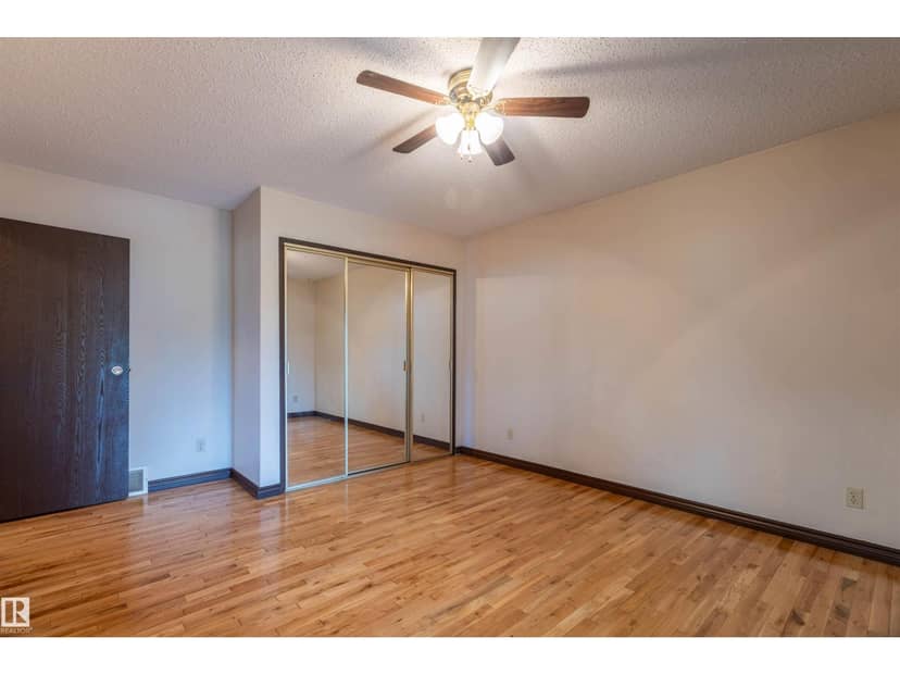 3706 50 ST — photo 14 of 40