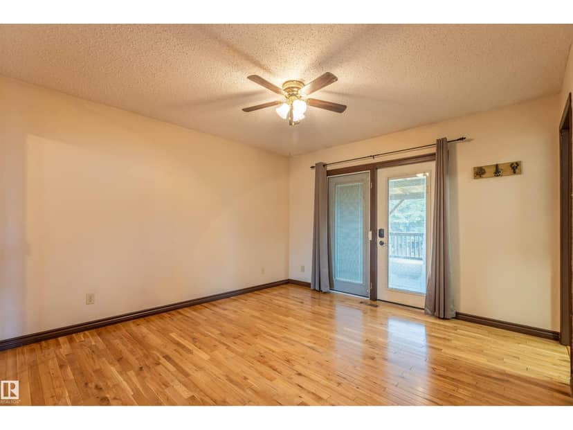 3706 50 ST — photo 15 of 40