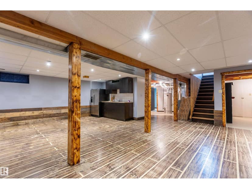 3706 50 ST — photo 19 of 40