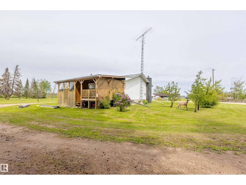 3706 50 ST — photo 34 of 40