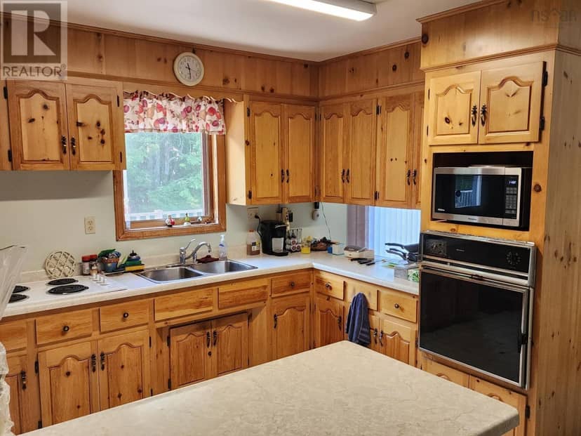 875 Beech Hill Road — photo 4 of 18