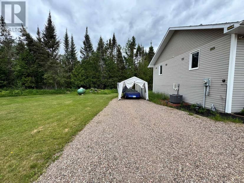 2161 Papineau Road — photo 26 of 33