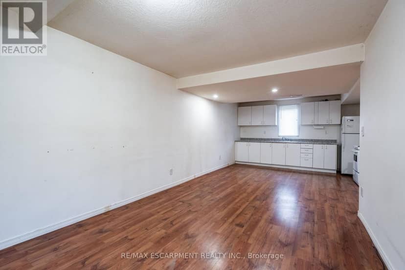 154-156 Freelton Road — photo 2 of 22