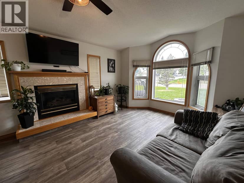 5512 MINNAKER CRESCENT, Fort Nelson, photo 4