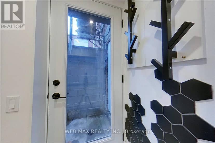 173 Milverton Boulevard — photo 40 of 40