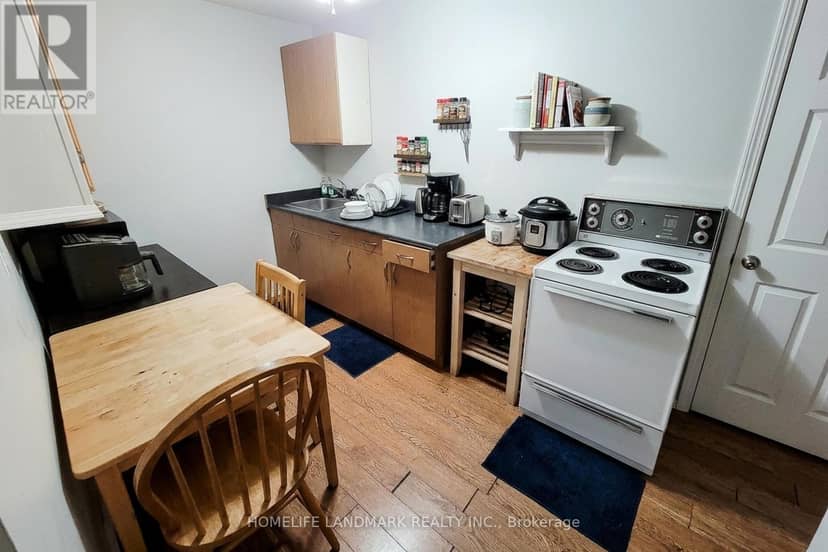 242 Bowman Street — photo 15 of 23