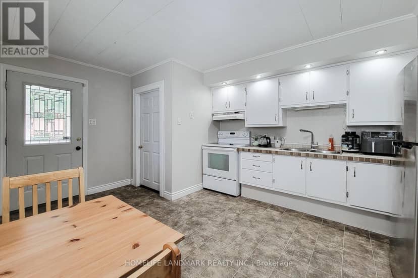 242 Bowman Street — photo 6 of 23