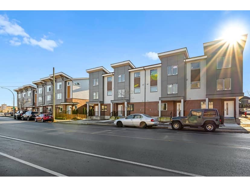 2 22348 48 AVENUE, Langley, photo 2