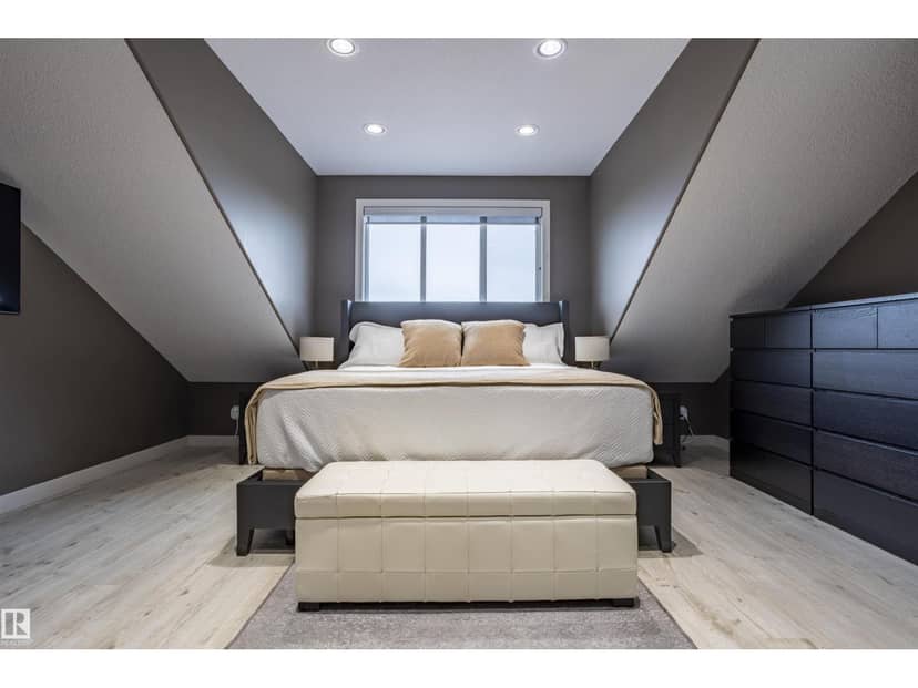 4949 Terwillegar Cm NW — photo 18 of 40