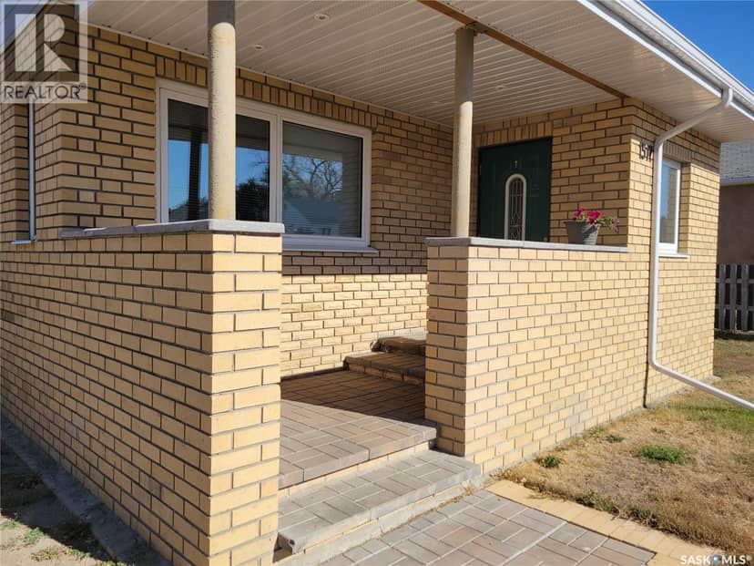 1517 3rd STREET, Estevan, photo 3