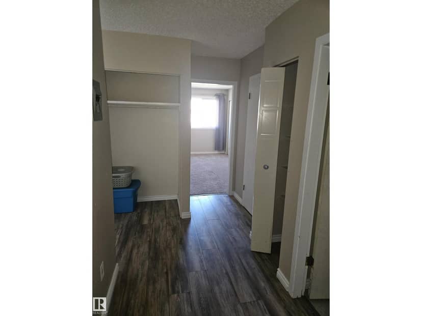 #301 10615 110 Street NW NW, Edmonton, photo 3