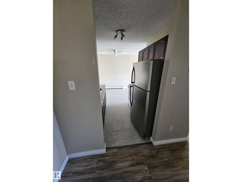 #301 10615 110 Street NW NW, Edmonton, photo 4