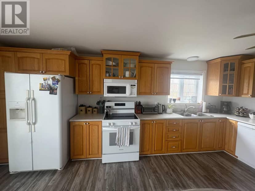 29 Harbourview Drive — photo 5 of 38