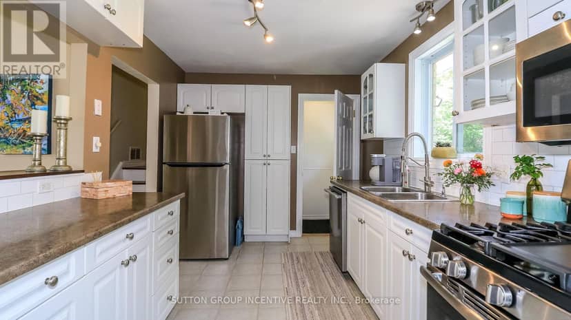 18 Jill's Court, Barrie, photo 8