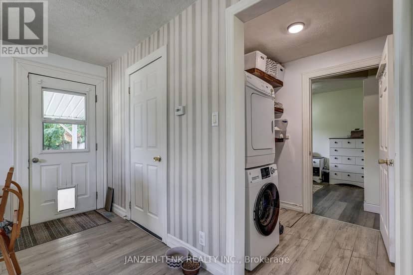 136 King Street — photo 14 of 27