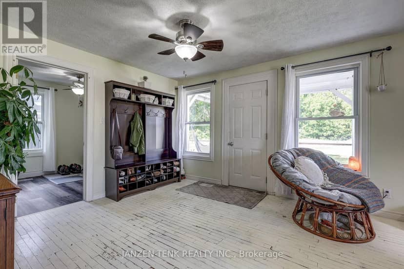 136 King Street — photo 3 of 27