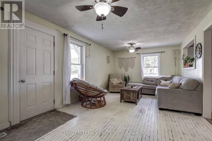 136 King Street — photo 5 of 27