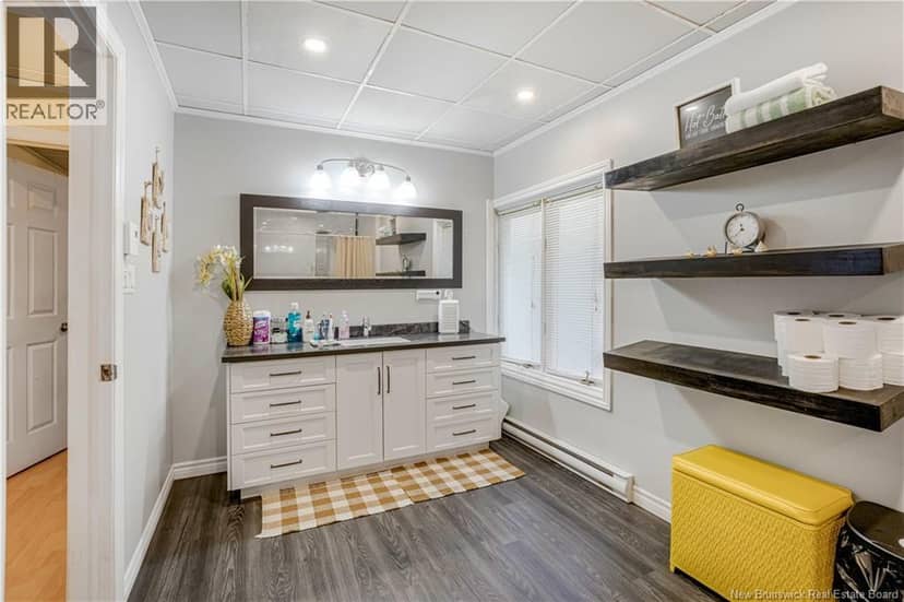140 Wentworth Street — photo 17 of 30