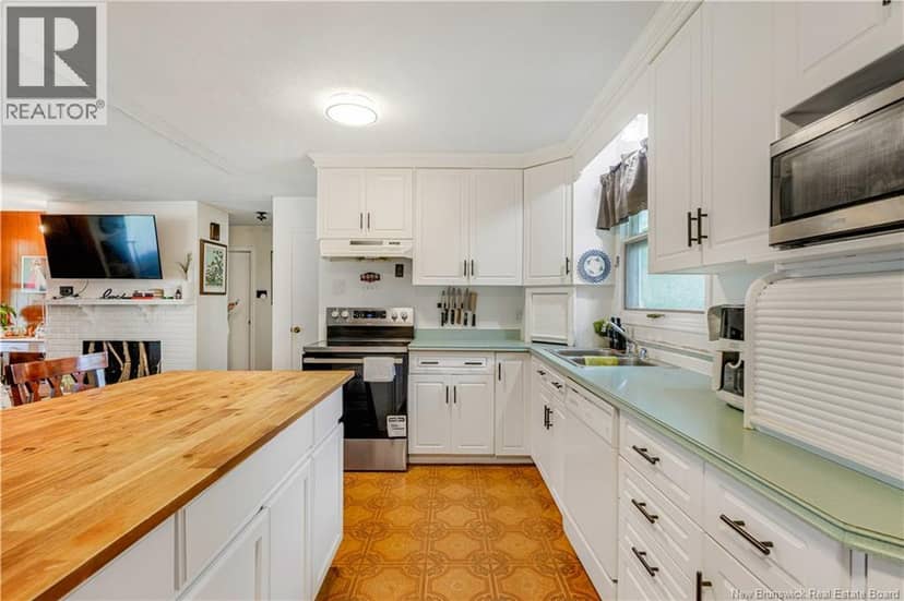 140 Wentworth Street — photo 9 of 30