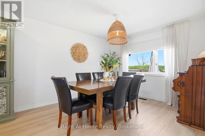 93 Riverlea Road — photo 11 of 40