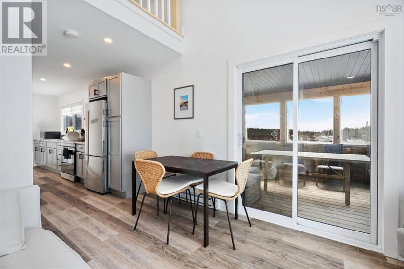 15 Shore Road — photo 17 of 40