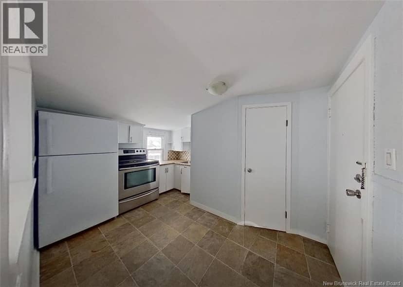 383-385 Grand-Pre Street — photo 11 of 36