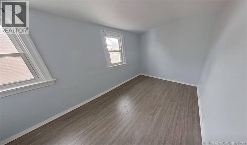 383-385 Grand-Pre Street — photo 8 of 36