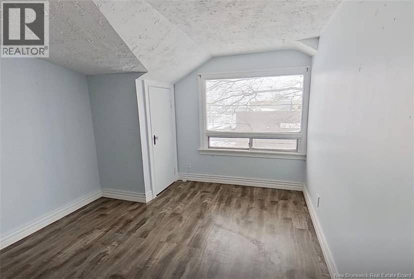 383-385 Grand-Pre Street — photo 3 of 36