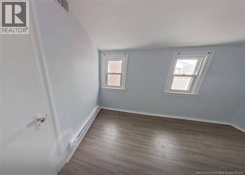 383-385 Grand-Pre Street — photo 9 of 36