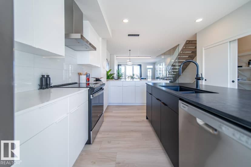 88 Devonshire DR — photo 10 of 28