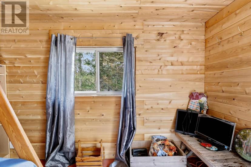 435 Axe Lake RD — photo 32 of 40